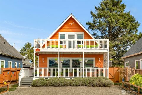 Photo of 9 Darien Lane, Pacific Beach, WA 98571 (MLS # 2513230)