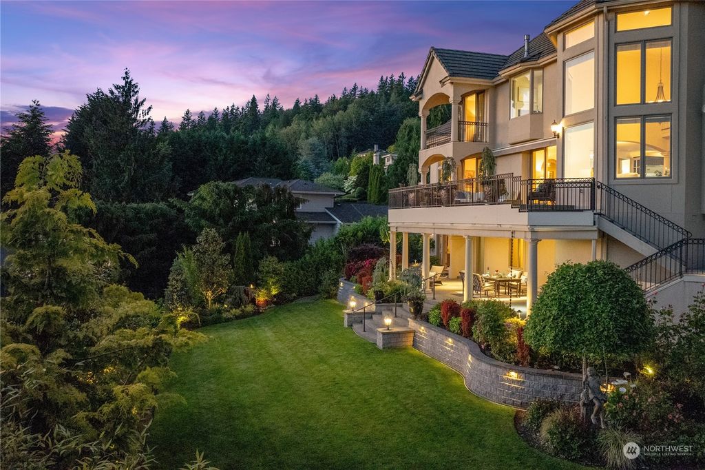 Photo of 1529 205th Court NE, Sammamish, WA 98074 (MLS # 2250615)