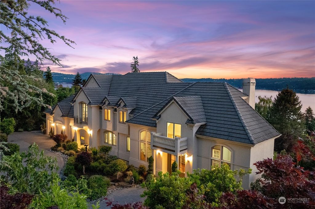 Photo of 1529 205th Court NE, Sammamish, WA 98074 (MLS # 2250615)