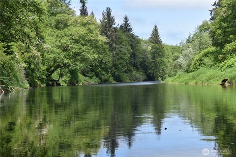 Photo of 1518 Ocean Beach Road, Hoquiam, WA 98550 (MLS # 2538756)