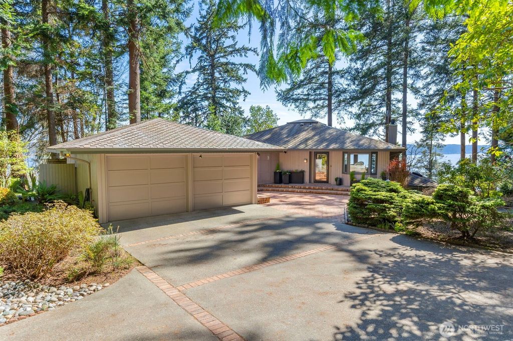 Photo of 1571 Thorndyke Road, Port Ludlow, WA 98365 (MLS # 2499405)