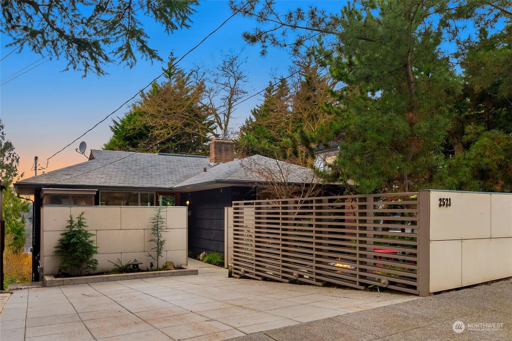 Photo of 2521 12th Avenue W, Seattle, WA 98119 (MLS # 2206409)