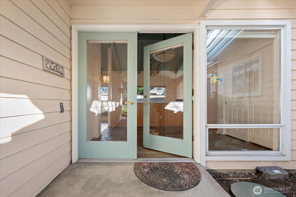 Photo of 9506 Valhalla Way, Bothell, WA 98011 (MLS # 2466644)