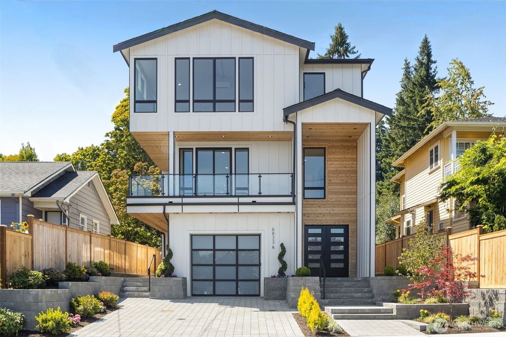 Photo of 6833 36th Avenue NE, Seattle, WA 98115 (MLS # 2416873)