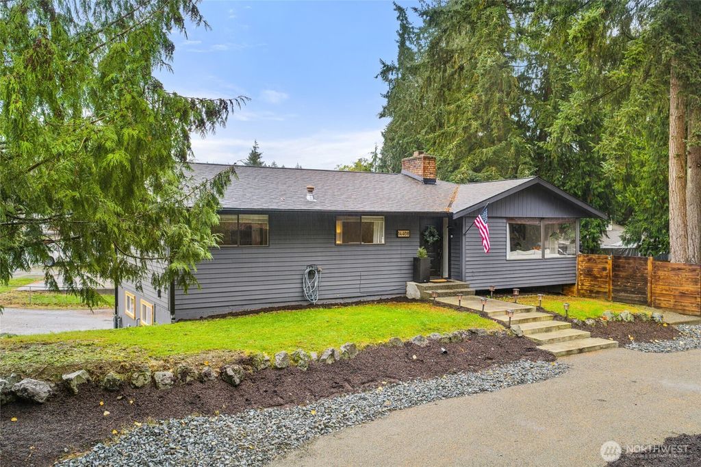 Photo of 14408 141st Place SE, Renton, WA 98059 (MLS # 2452895)