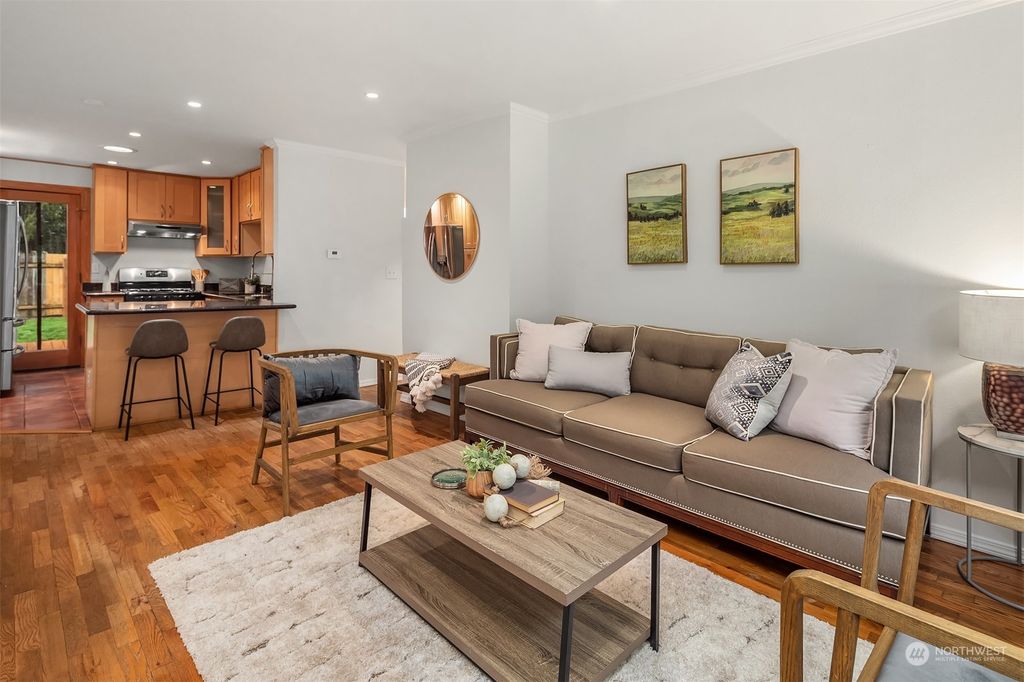 Photo of 9017 25th Avenue NE, Seattle, WA 98115 (MLS # 2321792)