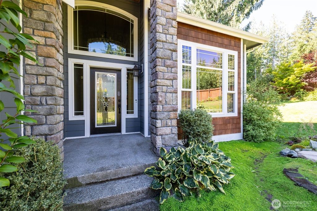 Photo of 6408 179th Avenue E, Lake Tapps, WA 98391 (MLS # 2517078)