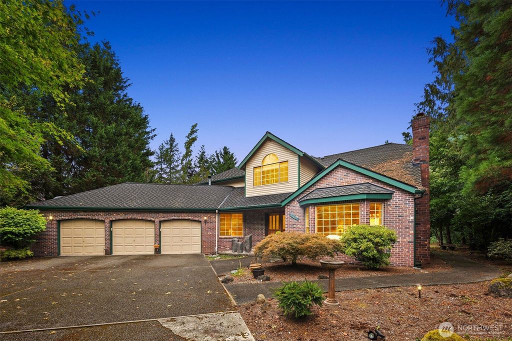 Photo of 23812 SE 253rd Place, Maple Valley, WA 98038 (MLS # 2433463)
