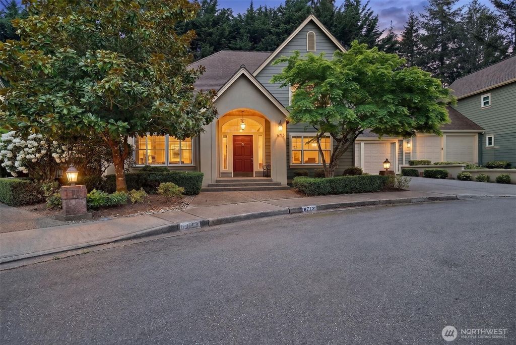 Photo of 6712 127 Place SE, Bellevue, WA 98006 (MLS # 2520533)