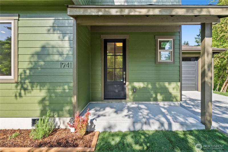 1941 Division Street NW
