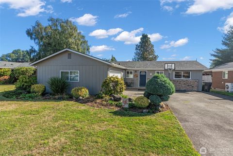 Photo of 1804 Susan Avenue, Longview, WA 98632 (MLS # 2437266)
