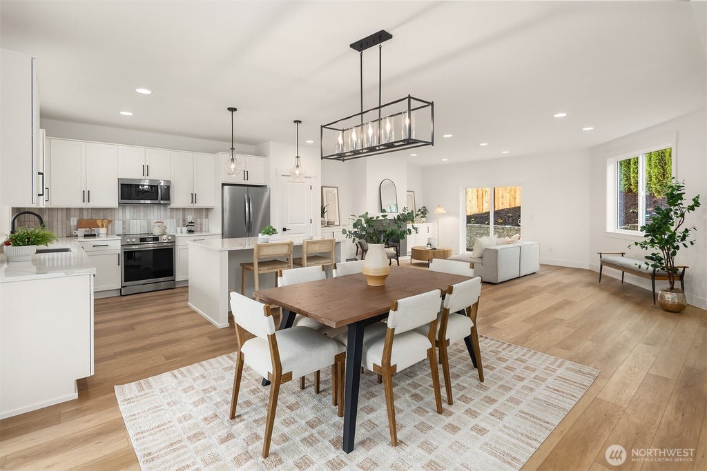 Photo of 404 Edmonds Ave NE, Renton, WA 98056 (MLS # 2588385)