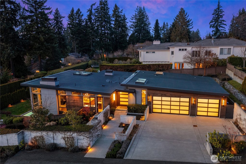 Photo of 9404 NE 20th Street, Clyde Hill, WA 98004 (MLS # 2577269)