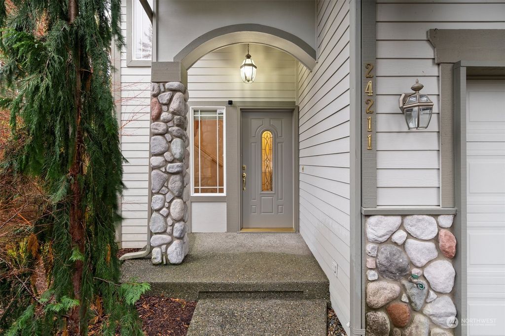 Photo of 24211 231st Avenue SE, Maple Valley, WA 98038 (MLS # 2320414)
