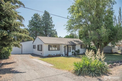 Photo of 1204 N Willow ST, Ellensburg, WA 98926 (MLS # 2544461)