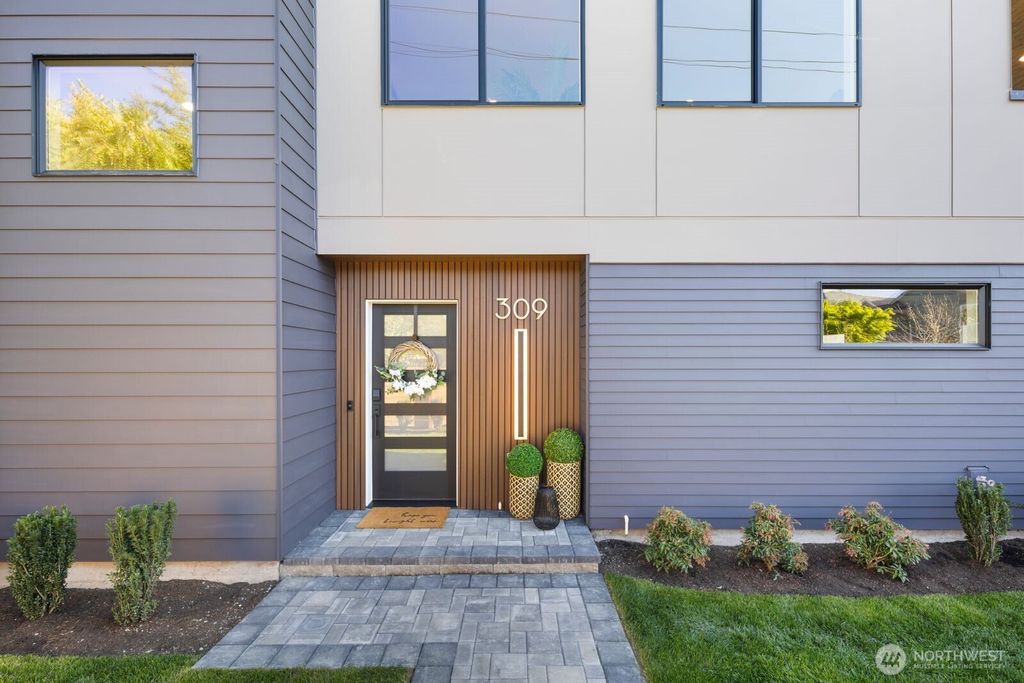 Photo of 309 NW 92nd Street, Seattle, WA 98117 (MLS # 2514385)