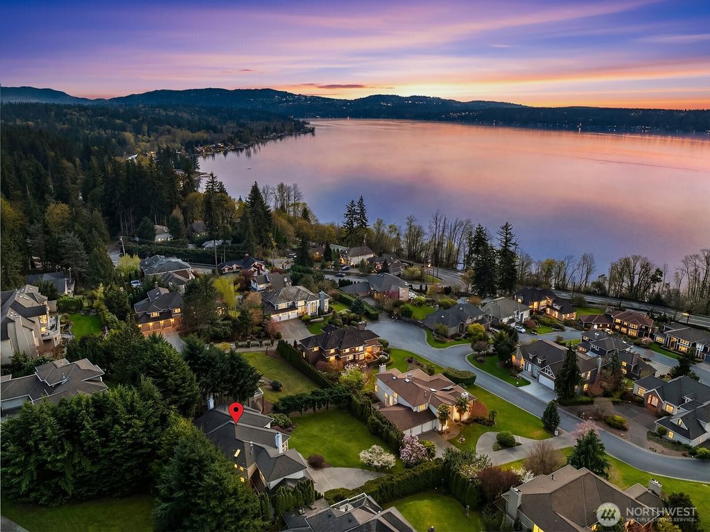 Photo of 1540 204th Avenue NE, Sammamish, WA 98074 (MLS # 2504230)