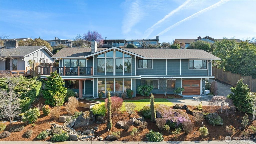 Photo of 12115 SE 16th Place, Bellevue, WA 98005 (MLS # 2477541)