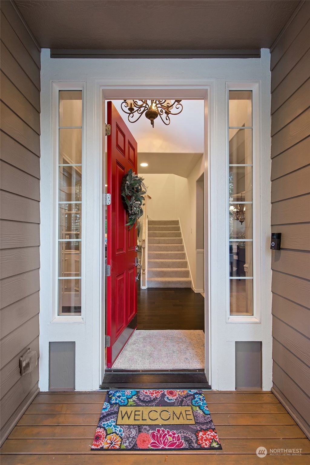 Photo of 471 Wilderness Peak Drive NW, Issaquah, WA 98027 (MLS # 2012671)