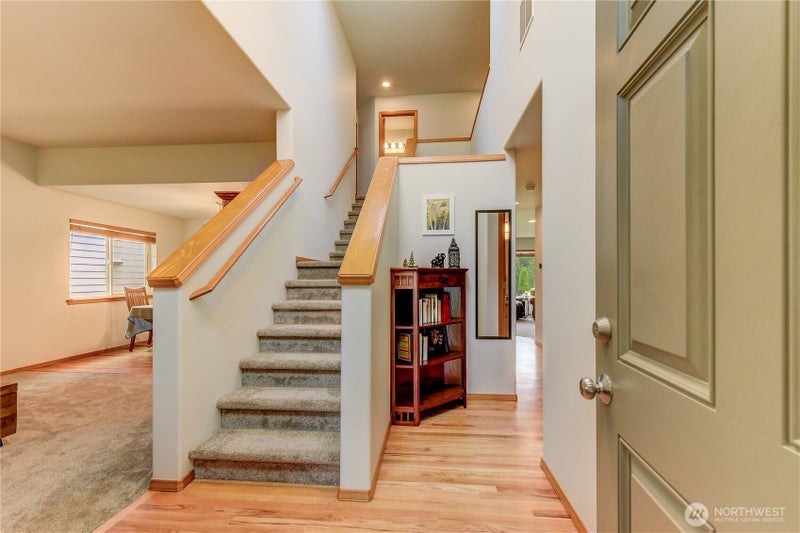 806 Darwins Way