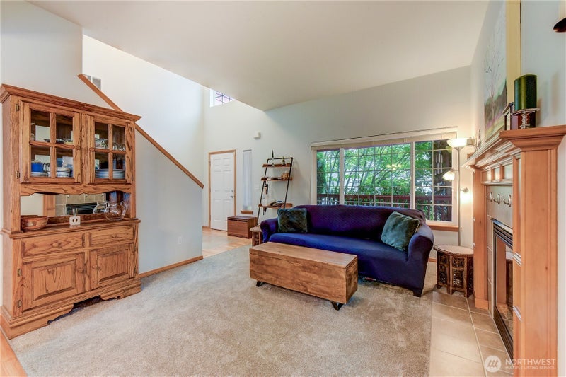 806 Darwins Way