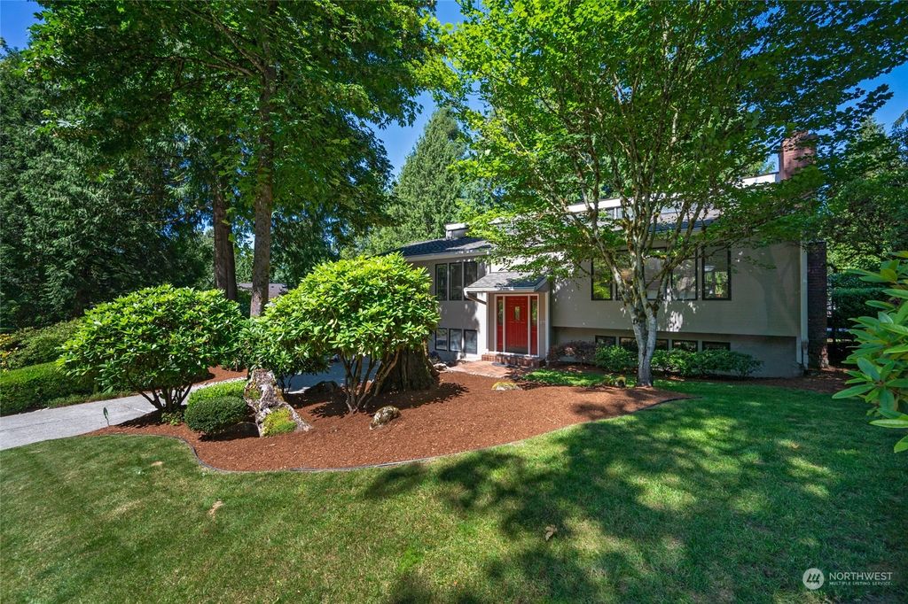 Photo of 7542 146th Avenue NE, Redmond, WA 98052 (MLS # 2254706)