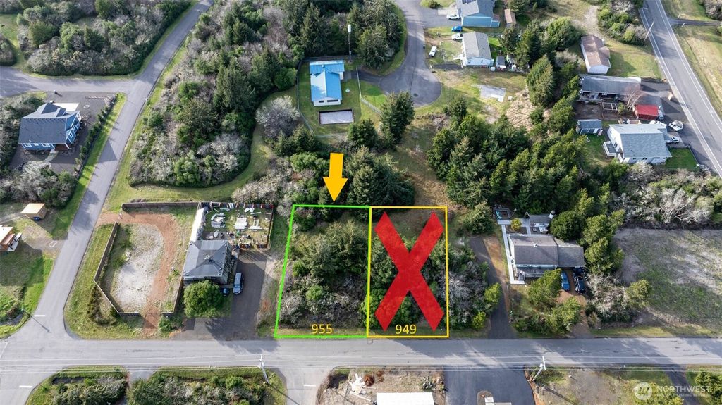 Photo of 955 Tonquin Avenue SW, Ocean Shores, WA 98569 (MLS # 2459849)