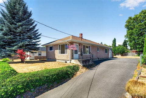 Photo of 1323 E 56th Street, Tacoma, WA 98404 (MLS # 2573556)