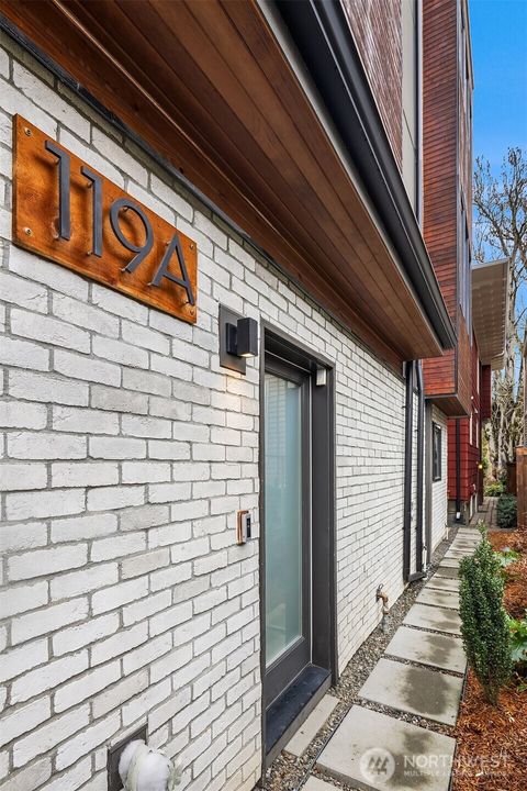 Photo of 119 A 18th Avenue E, Seattle, WA 98122 (MLS # 2483935)