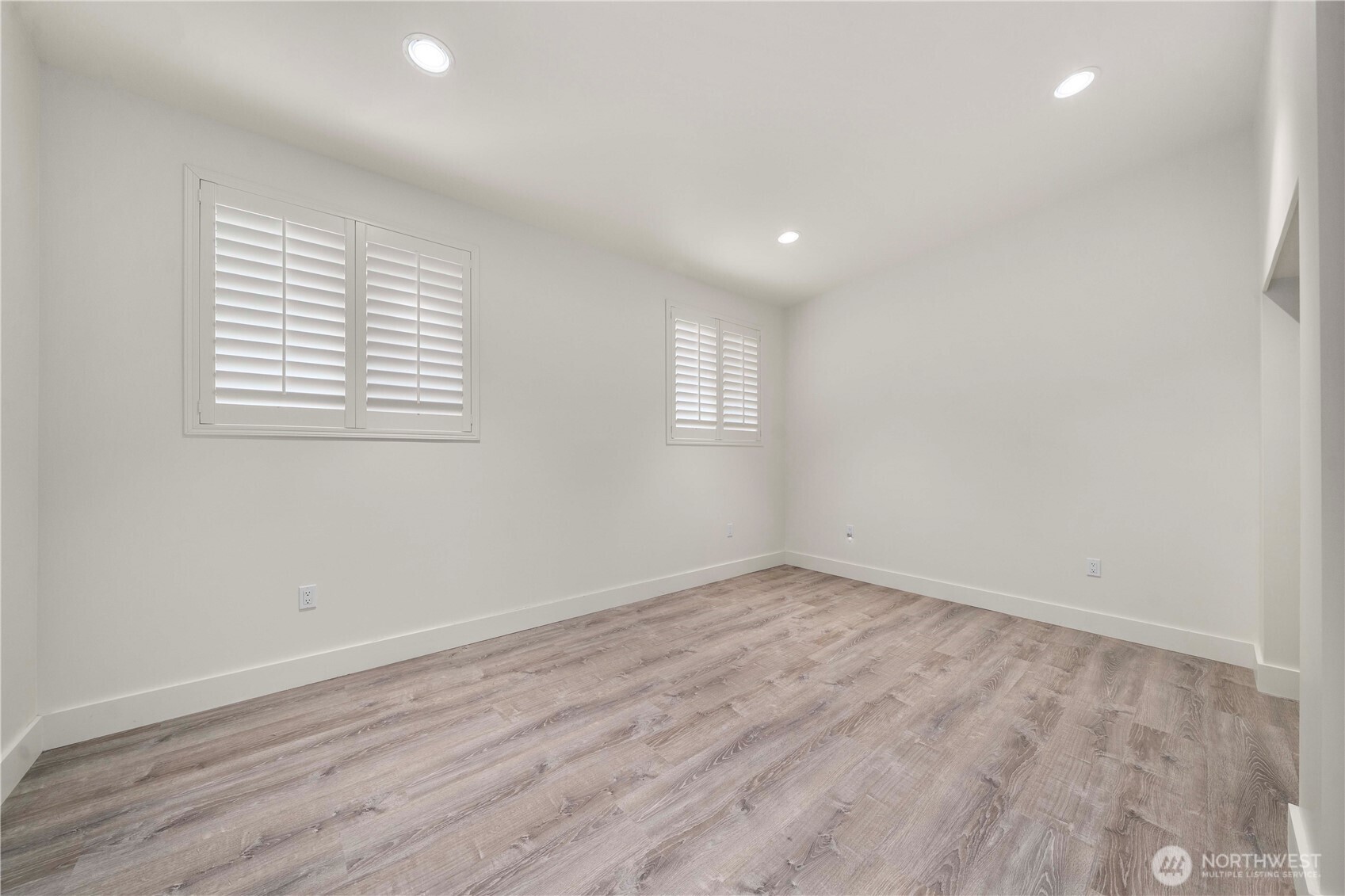 Redmond, Washington 98053, United States, 6 Bedrooms Bedrooms, ,4 BathroomsBathrooms,Residential,Active,86361