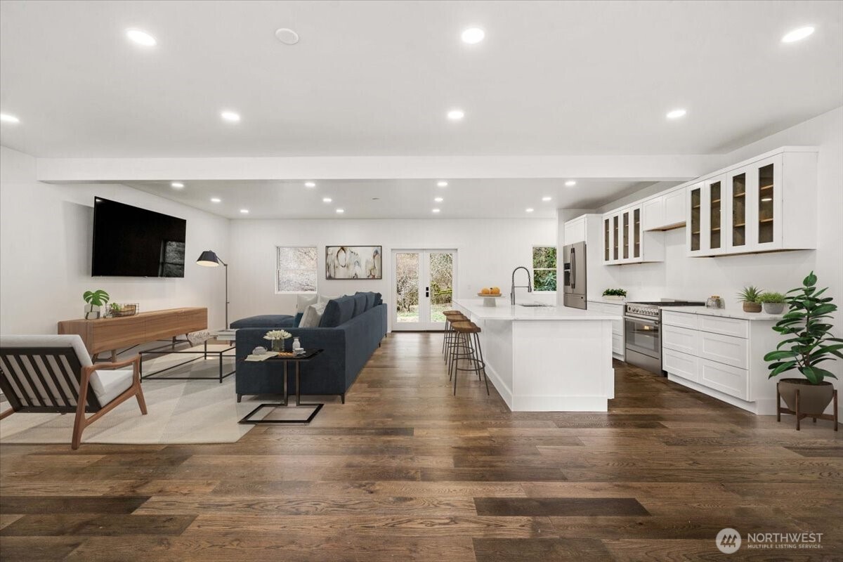 Redmond, Washington 98053, United States, 6 Bedrooms Bedrooms, ,4 BathroomsBathrooms,Residential,Active,86361