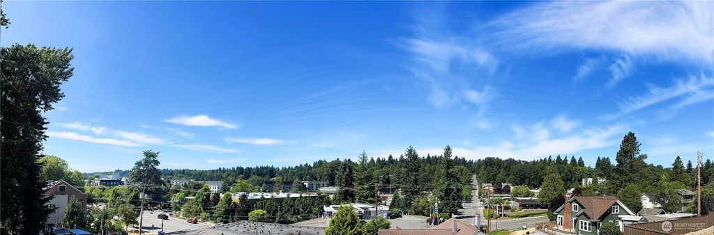 Photo of 18805 99th Court NE #E, Bothell, WA 98011 (MLS # 2403474)