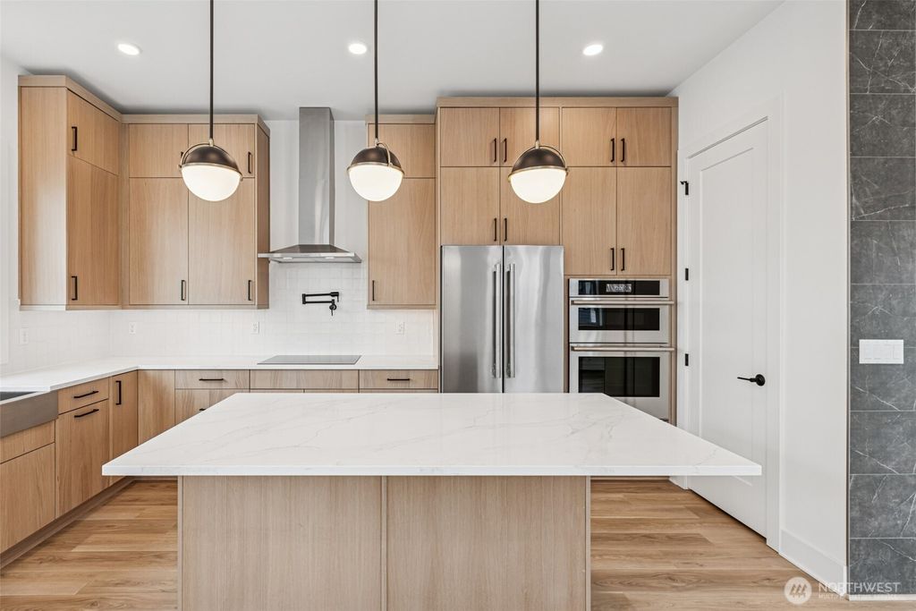 Photo of 18805 99th Court NE #E, Bothell, WA 98011 (MLS # 2403474)