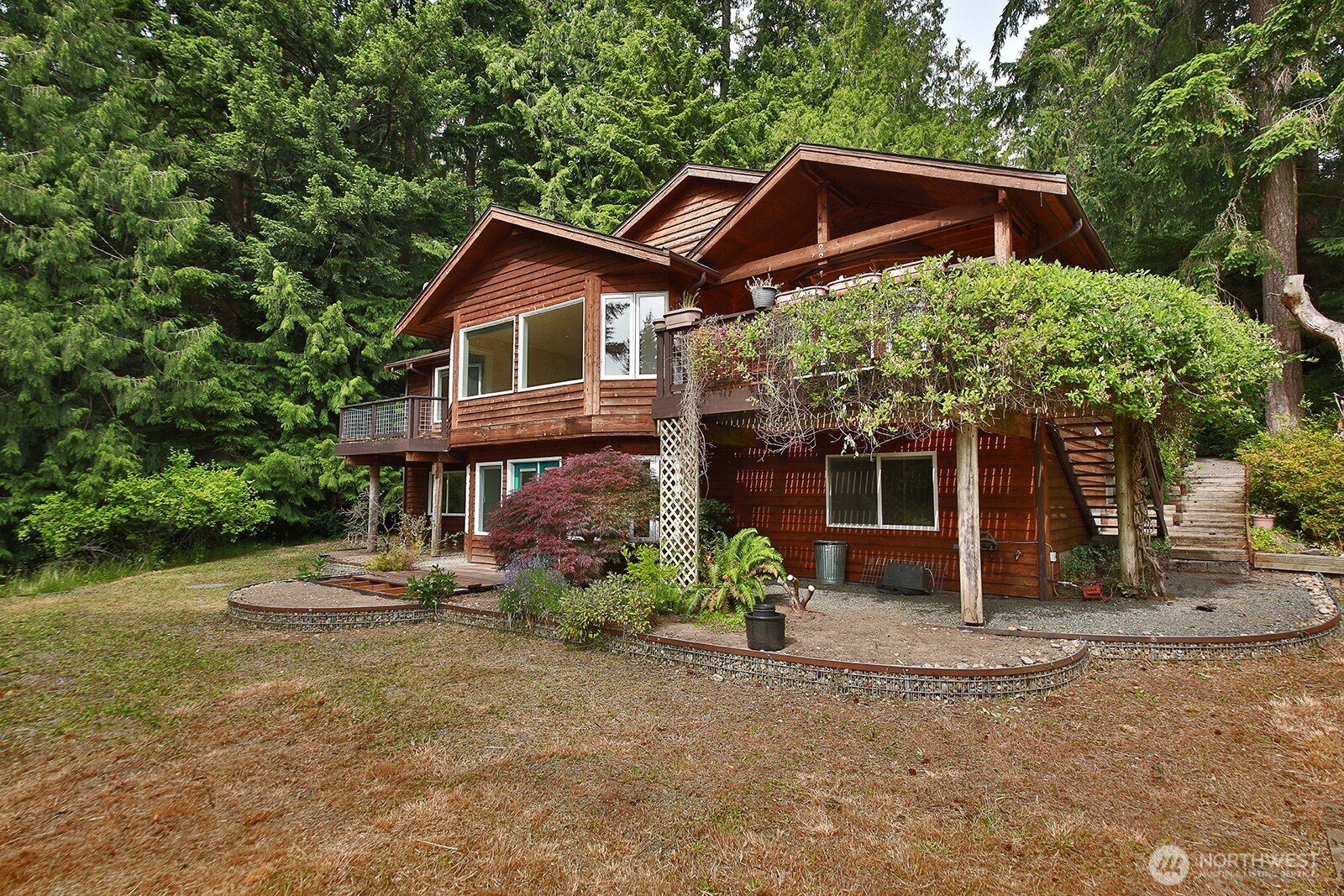 3845 Goldfinch Lane