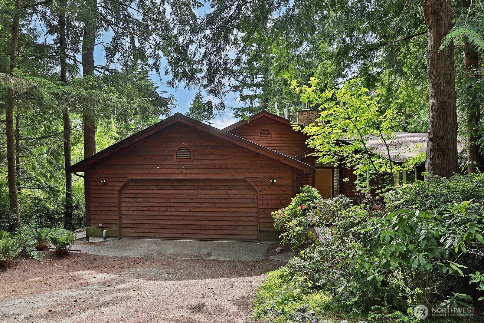 3845 Goldfinch Lane