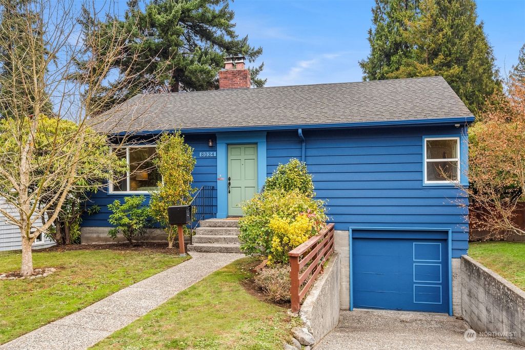 Photo of 8034 37th Avenue NE, Seattle, WA 98115 (MLS # 2182961)