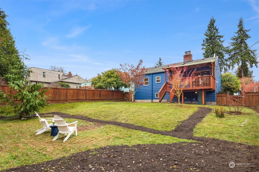 Photo of 8034 37th Avenue NE, Seattle, WA 98115 (MLS # 2182961)