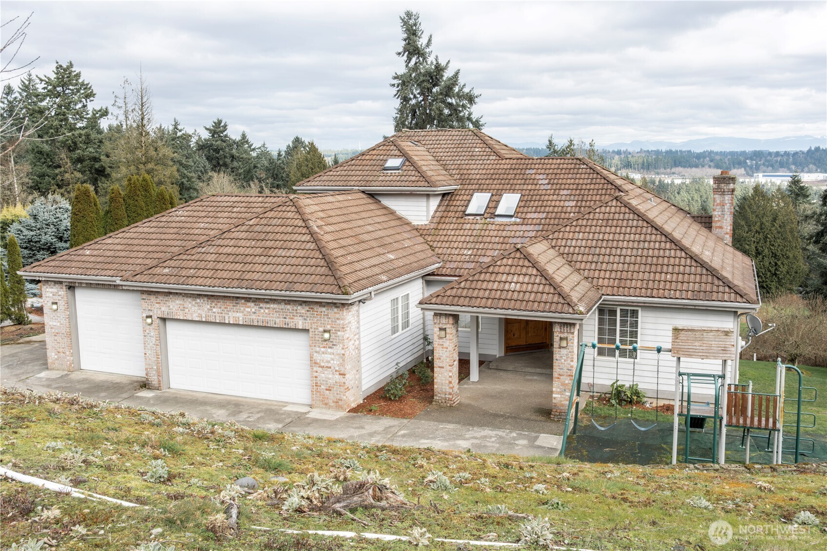 515 63rd Avenue Ct NE