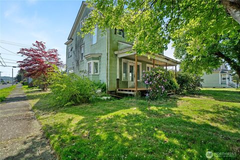 Photo of 901 W Market Street, Aberdeen, WA 98520 (MLS # 2517613)