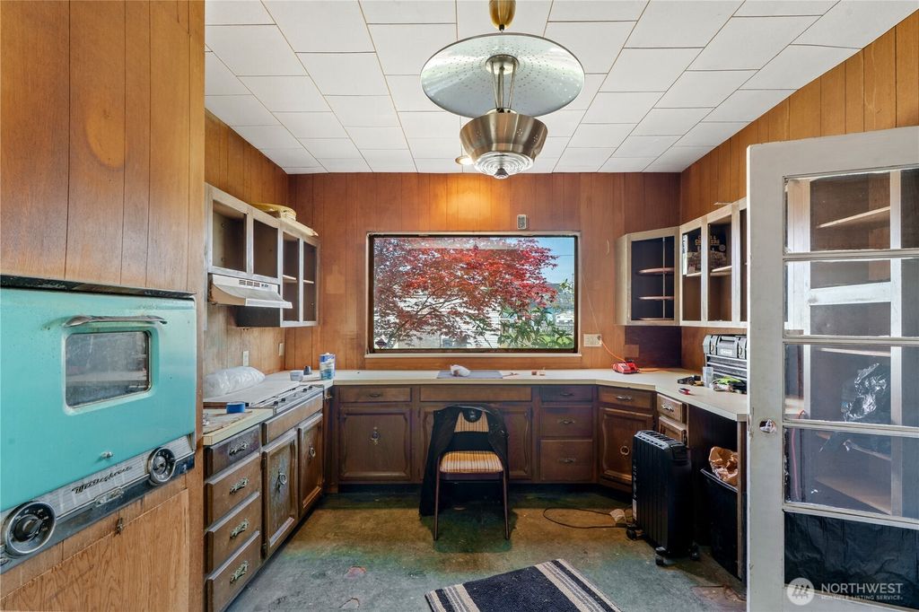 Photo of 901 W Market Street, Aberdeen, WA 98520 (MLS # 2517613)