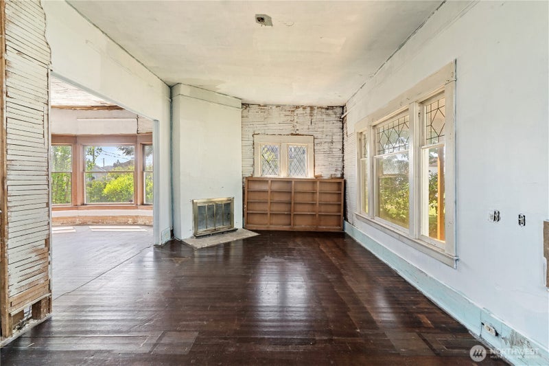 901 W Market Street