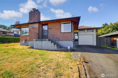 Photo of 11905 84th Avenue S, Seattle, WA 98178 (MLS # 2437294)