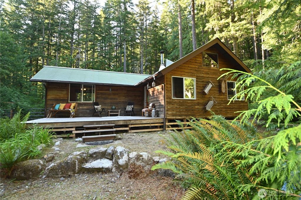 Photo of 59511 Silver Creek Way, Sultan, WA 98294 (MLS # 2404578)