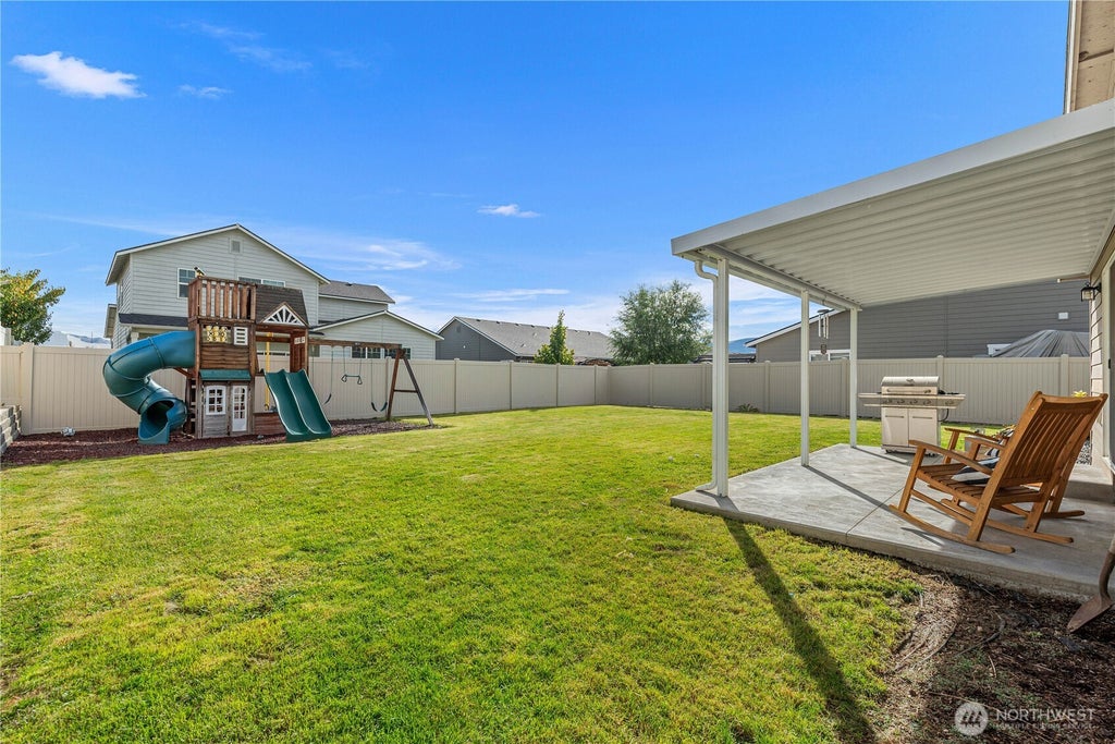 Photo of 229 S Mystical Avenue, East Wenatchee, WA 98802 (MLS # 2589165)
