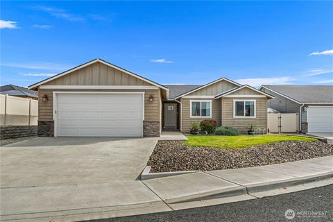 Photo of 229 S Mystical Avenue, East Wenatchee, WA 98802 (MLS # 2589165)