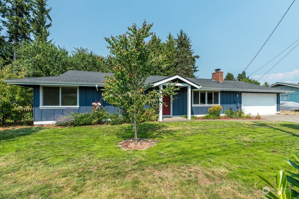 Photo of 5327 91st Street NE, Marysville, WA 98270 (MLS # 2275176)