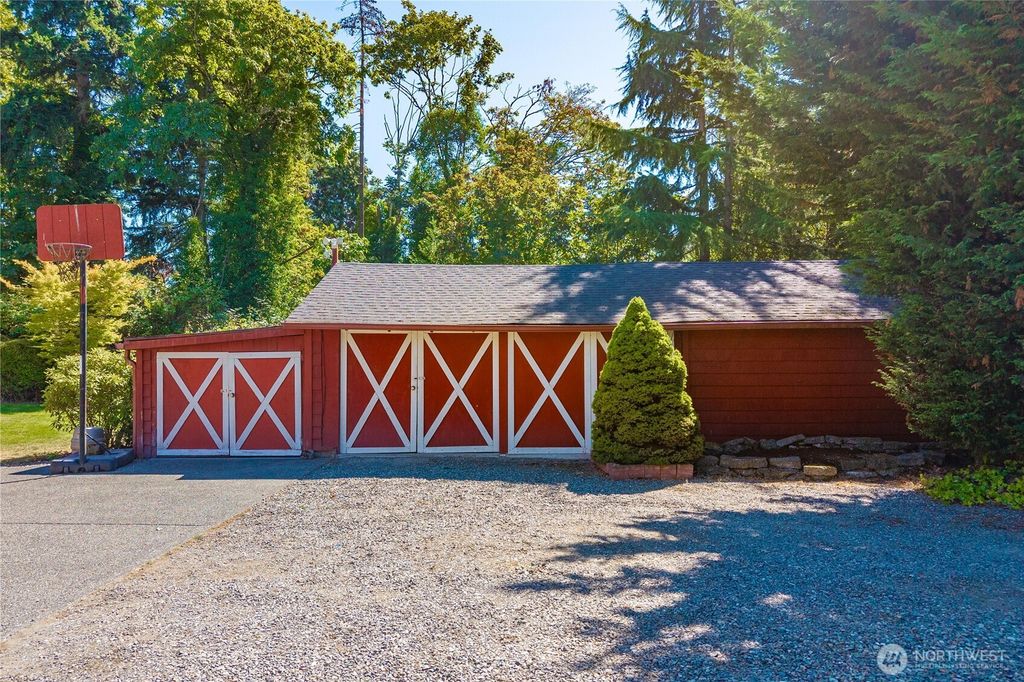 Photo of 2469 S 224th Street, Des Moines, WA 98198 (MLS # 2424057)