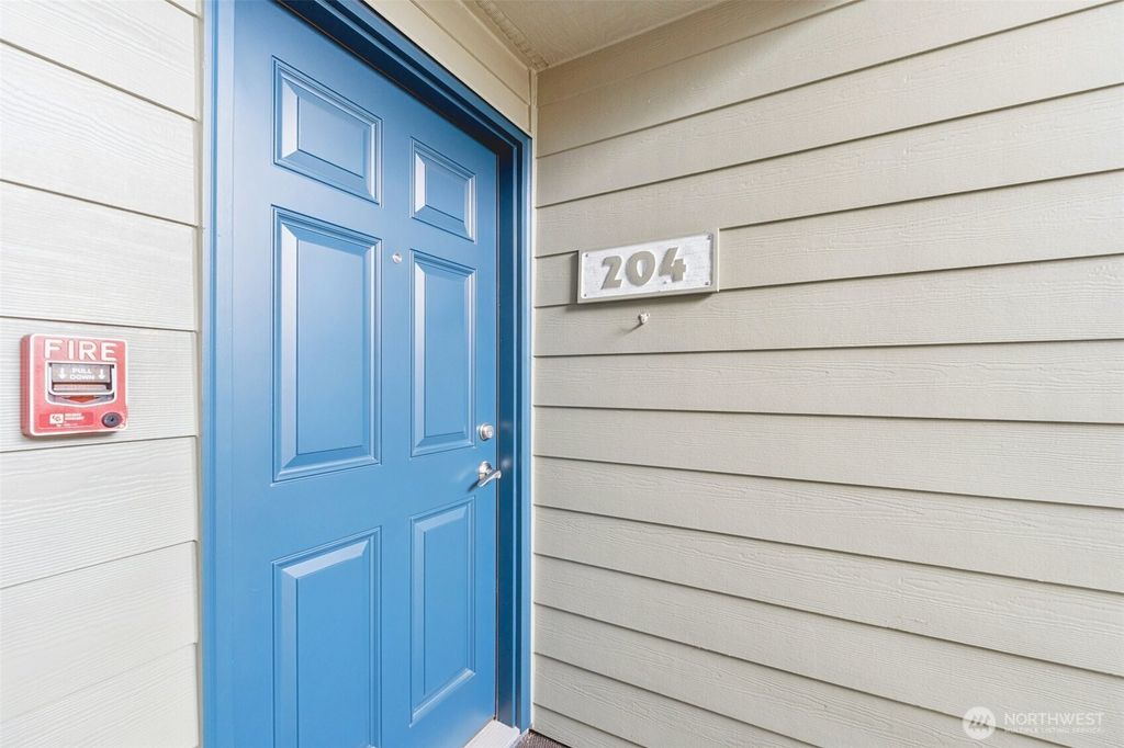 Photo of 12506 NE 142nd Lane #C204, Kirkland, WA 98034 (MLS # 2487499)