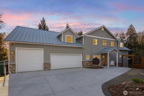 Photo of 12317 176th Avenue SE, Renton, WA 98059 (MLS # 2582289)