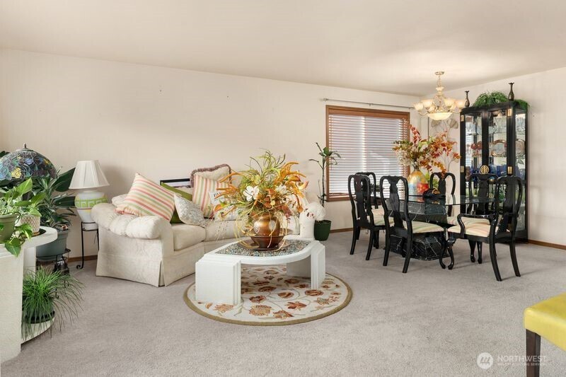 1609 200th Street Ct E